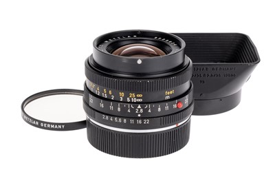 Lot 75 - A Leitz Elmarit-R f/2.8 28mm Lens