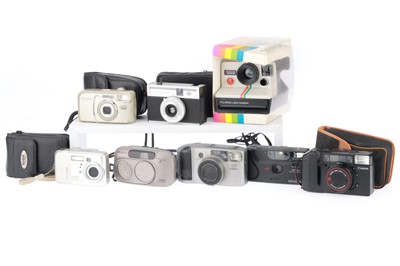 Lot 199 - A Selection of Compact Cameras