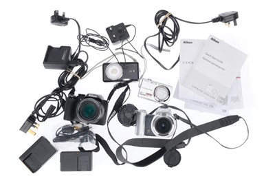 Lot 121 - A Selection of Digital Cameras