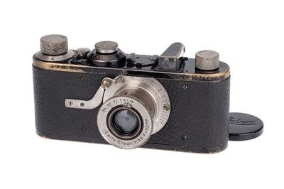 Lot 1 - A Leica Ia '4-digit' Close Focus Camera