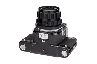 Lot 128 - An Asahi Pentax 6x7 Medium Format SLR Camera