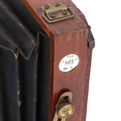 Lot 212 - A Marlow Brothers MB No.1 Quarter Plate Mahogany Field Camera