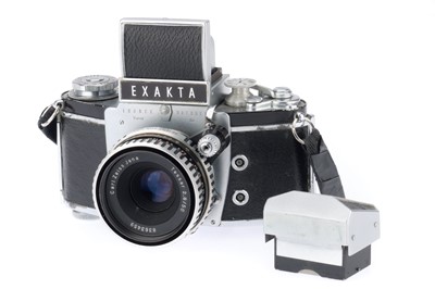 Lot 112 - A Ihagee Exakta Varex IIa 35mm SLR Camera