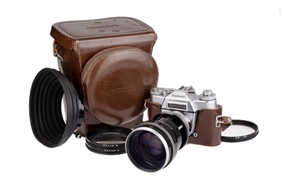 Lot 230 - A Voigtlander Bessamatic SLR Camera