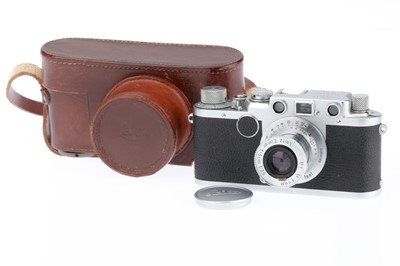 Lot 2 - A Leica IIf Black Dial 35mm Rangefinder Camera