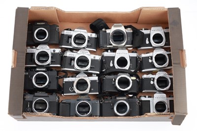 Lot 105 - A Tray of Japanese 35mm SLR Cameras