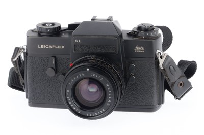 Lot 5 - A Leica Leicaflex SL SLR Camera