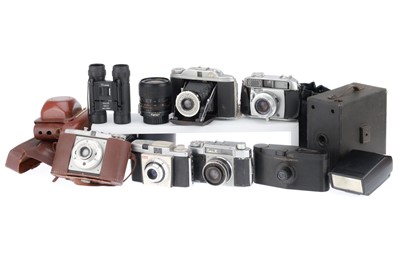 Lot 17 - A Mixed Selection of Cameras