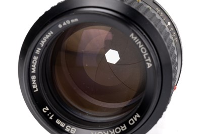Lot 185 - A Minolta MD Rokkor f/2 85mm Lens