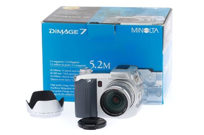 Lot 33 - A Minolta Dimage 7 Digital Camera