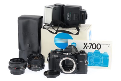 Lot 36 - A Minolta X-700 35mm SLR Camera Outfit