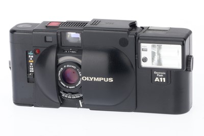 Lot 136 - An Olympus XA 35mm Camera