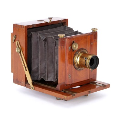 Lot 216 - An E & T Underwood Tourograph Quarter Plate Mahogany Field Camera