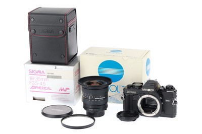 Lot 31 - A Minolta X-700 35mm SLR Camera