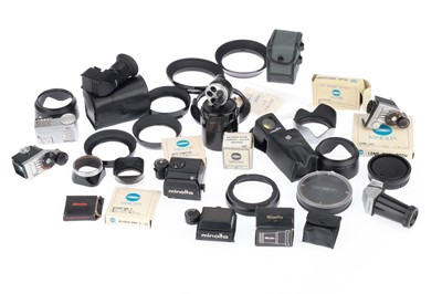 Lot 329 - A Selection of Minolta Accessories