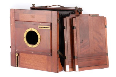 Lot 184 - An English Victorian 12x10 Inch Tailboard Camera Body