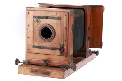 Lot 186 - An English Victorian Studio Camera Body