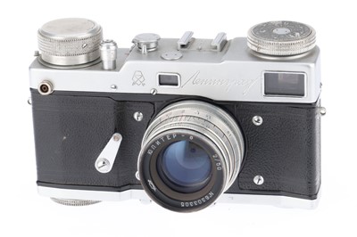 Lot 116 - A LOMO Leningrad Rangefinder Camera