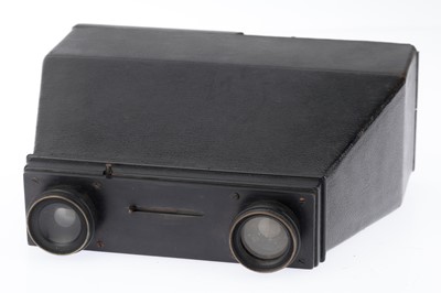 Lot 304 - A London Stereoscopic Binocular Camera