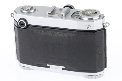 Lot 93 - A Zeiss Ikon Contessa 533/24 35mm Rangefinder Camera