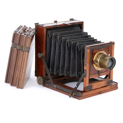 Lot 221 - A Sharp & Hitchmough Gresham Quarter Plate Mahogany Field Camera