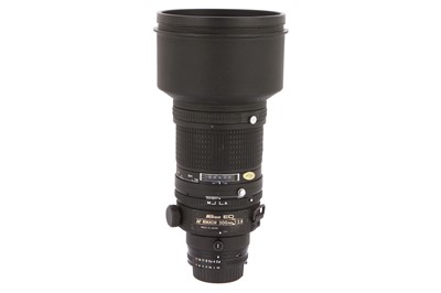 Lot 303 - A Nikon AF Nikkor ED f/2.8 300mm Lens