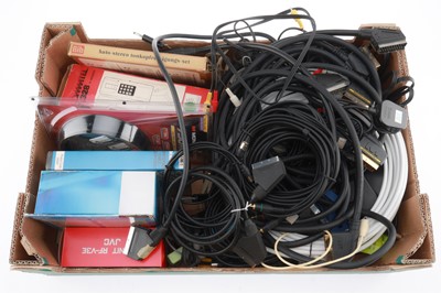 Lot 933 - A Mixed Selection of Electronic Cables