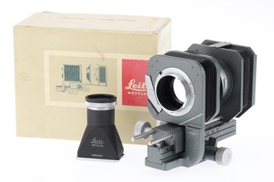 Lot 34 - A Leica 16556 P Close Focus Device