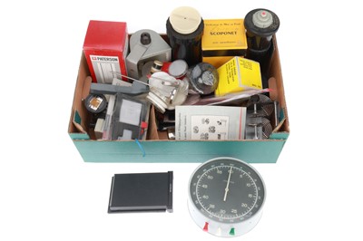 Lot 634 - A Good Selection of Darkroom Tools & Devices