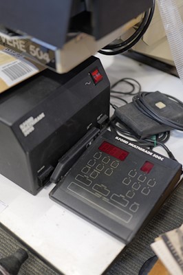 Lot 578 - A De Vere 504 Darkroom Enlarger & Ilford Multigrade Head