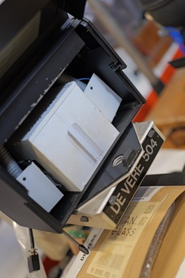 Lot 578 - A De Vere 504 Darkroom Enlarger & Ilford Multigrade Head