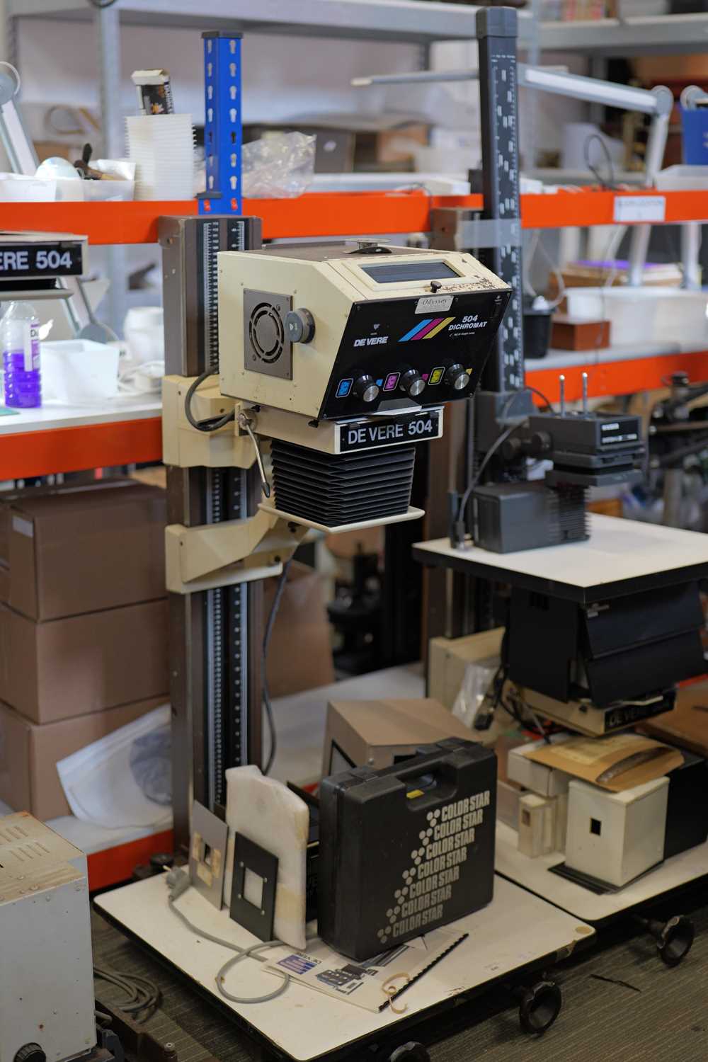 Lot 640 - A De Vere 504 Darkroom Enlarger & 504
