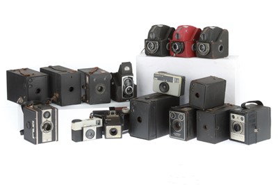 Lot 261 - A Large Selection of Box Cameras