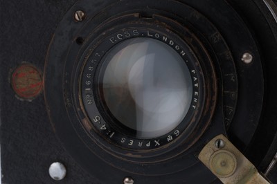 Lot 511 - A Van Neck Press Camera