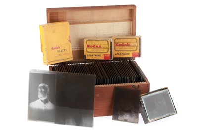 Lot 518 - A Selection of Glass Plate Negatives