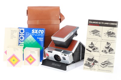 Lot 521 - A Polaroid SX70 Instant Film Camera