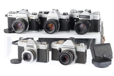 Lot 90 - A Selection of 35mm SLR Cameras