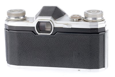 Lot 315 - A Pentacon FM 35mm SLR Camera