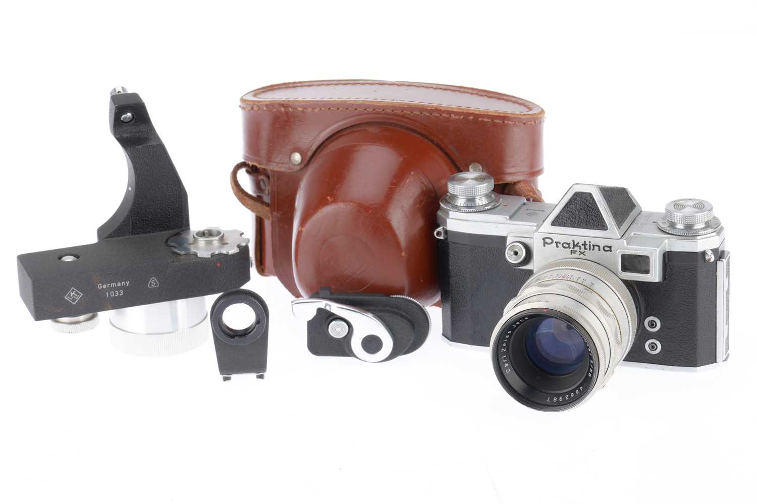 Lot 324 - A KW Praktina FX 35mm SLR Camera