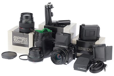 Lot 153 - A Zenza Bronica ETRS Medium Format SLR Camera Outfit