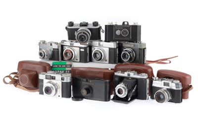 Lot 256 - A Mixed Selection of Cameras