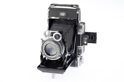 Lot 151 - A Zeiss Ikon Super Ikonta 531/2 Medium Format Rangefinder Camera