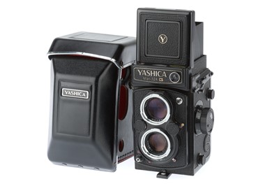 Lot 180 - A Yashica Mat-124 TLR Medium format Camera