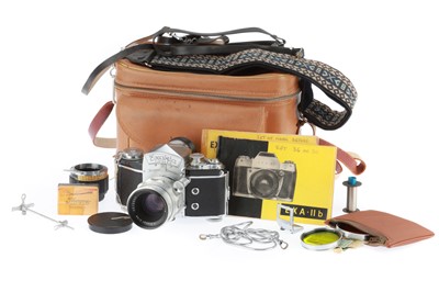 Lot 70 - A Ihagee Exakta Varex IIa 35mm SLR Camera