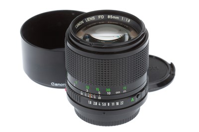 Lot 196 - A Canon FD f/1.8 85mm Lens