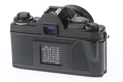 Lot 21 - A Minolta X-700 35mm SLR Camera