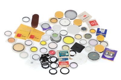 Lot 305 - A Selection of Camera Lens Filters