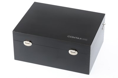 Lot 308 - A Presentation Case for Contax G2