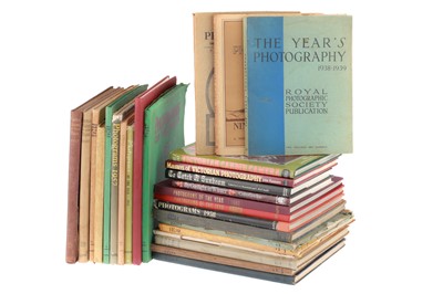 Lot 488 - A Quantity of Photographic Year Books from the 1900's