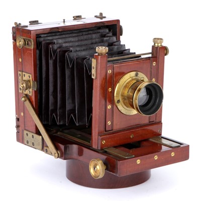 Lot 229 - An Impressive Swift & Son 'The Challenge' Quarter Plate Mahogany Field Camera